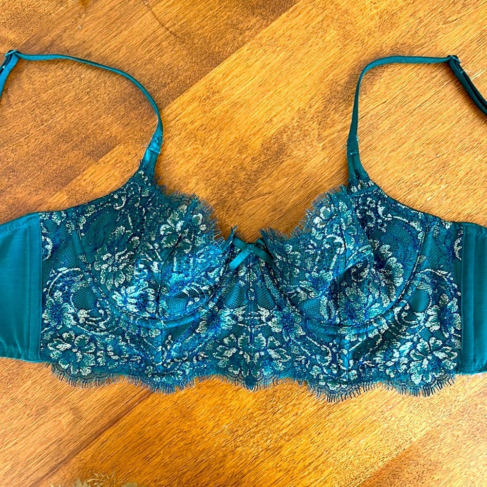 Victoria’s Secret Dream Angels Push Up without Padding 32C